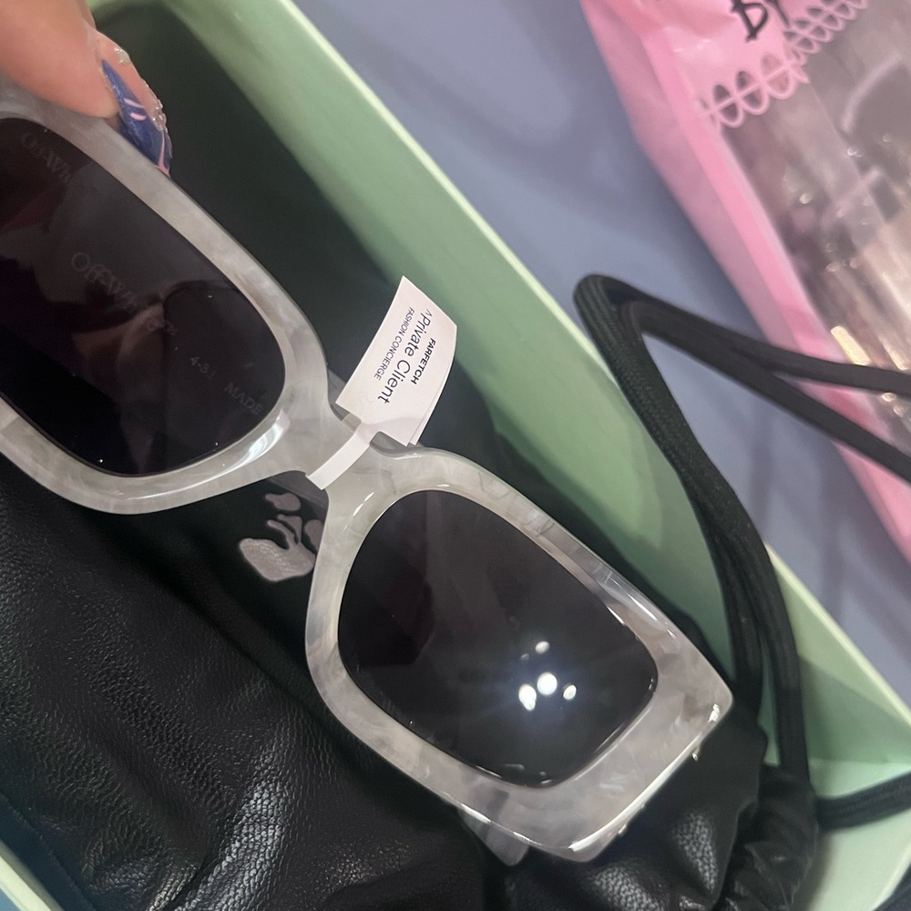 Off-White Roma Rectangle-Frame Sunglasses - Picture 10 of 14